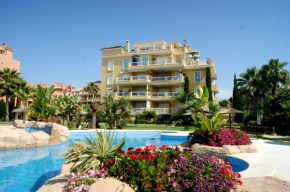 LA CALETA - Frontal Vista al mar by Grupo Quattro